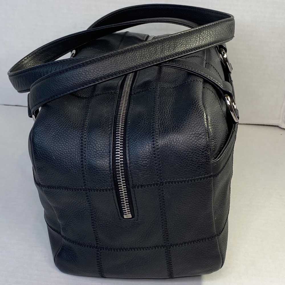 CHANEL Vintage Caviar Square Quilted Bowler Bag - Picture 7 of 17